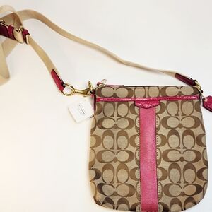 NEW Coach Signature Stripe Khaki & Fuschia Swingpack Crossbody NWT